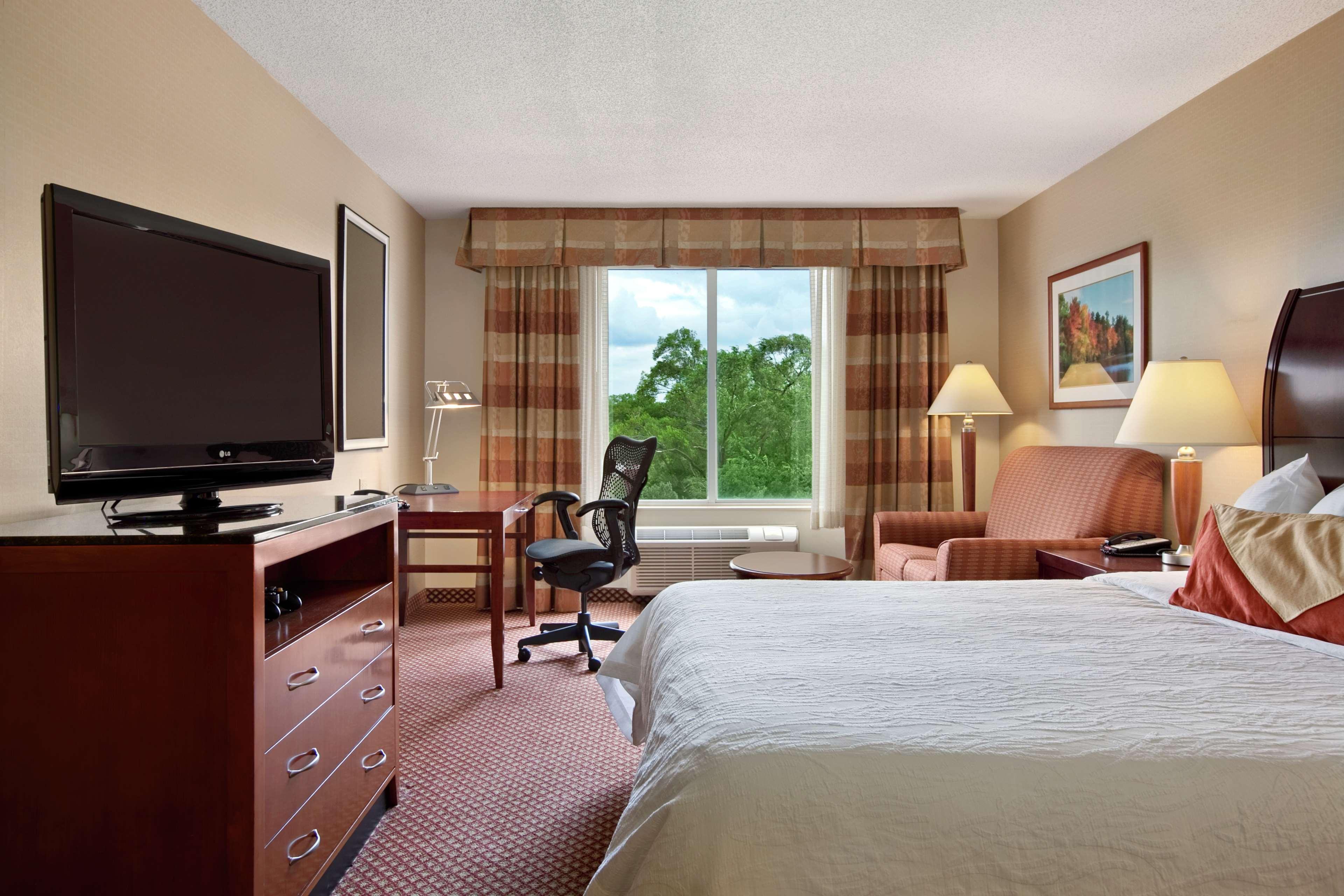 Hilton Garden Inn Oakbrook Terrace Δωμάτιο φωτογραφία