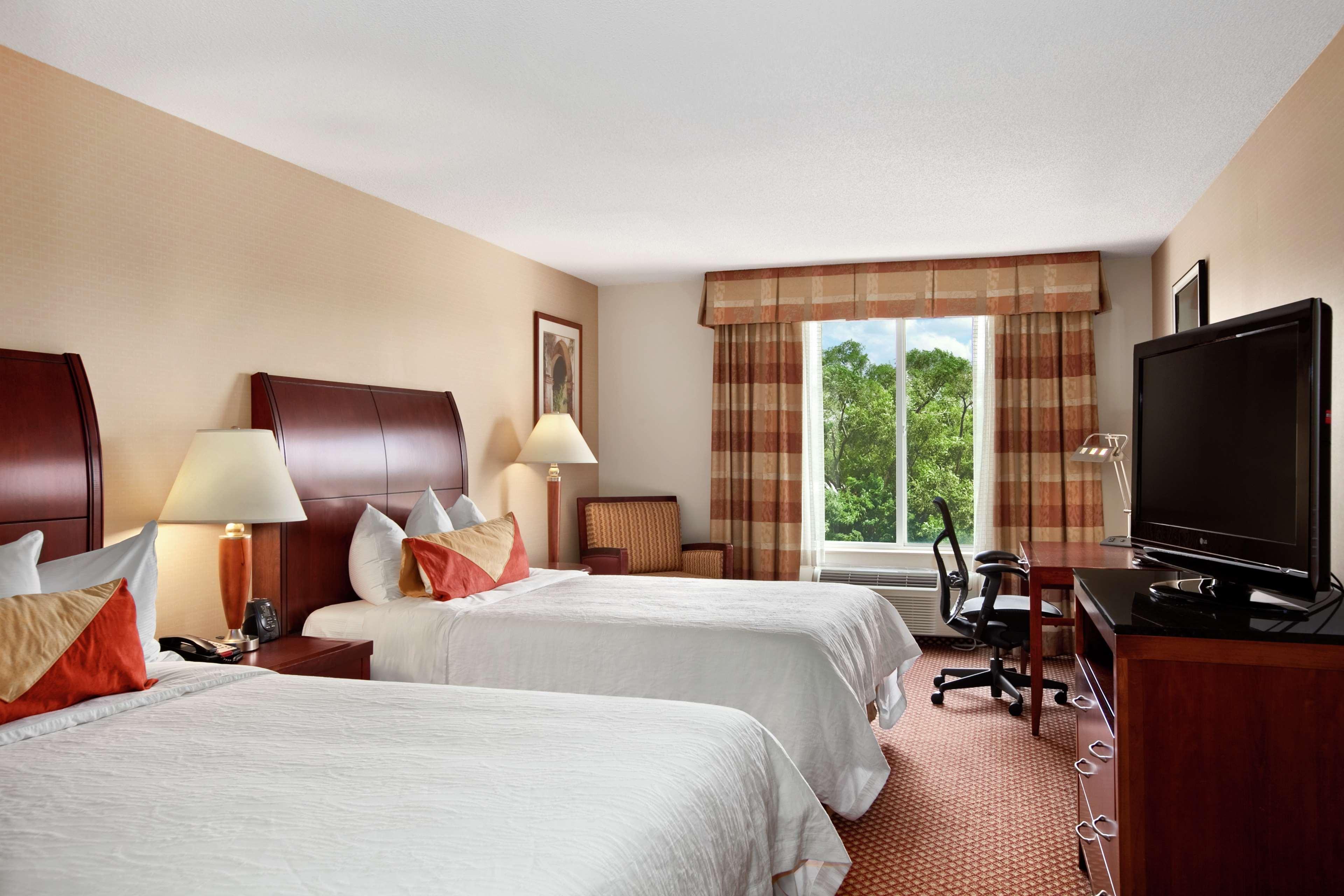 Hilton Garden Inn Oakbrook Terrace Δωμάτιο φωτογραφία