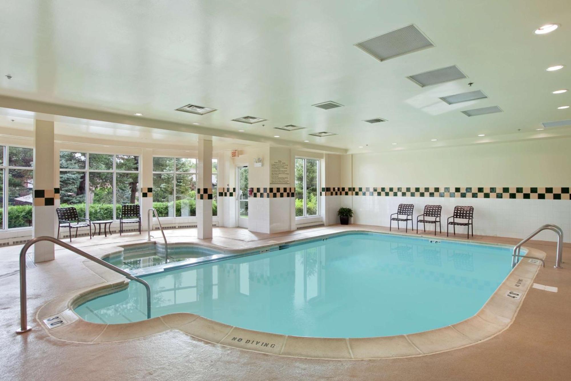 Hilton Garden Inn Oakbrook Terrace Εξωτερικό φωτογραφία