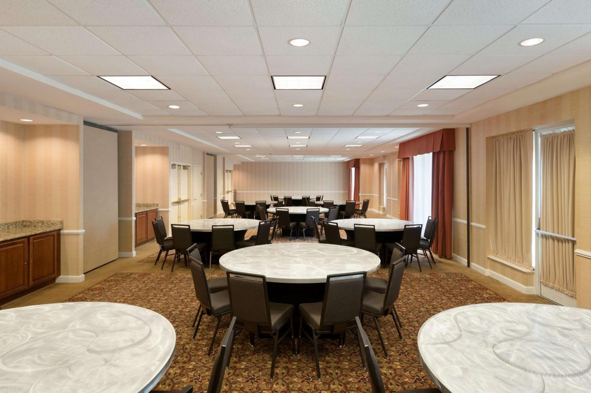 Hilton Garden Inn Oakbrook Terrace Εξωτερικό φωτογραφία