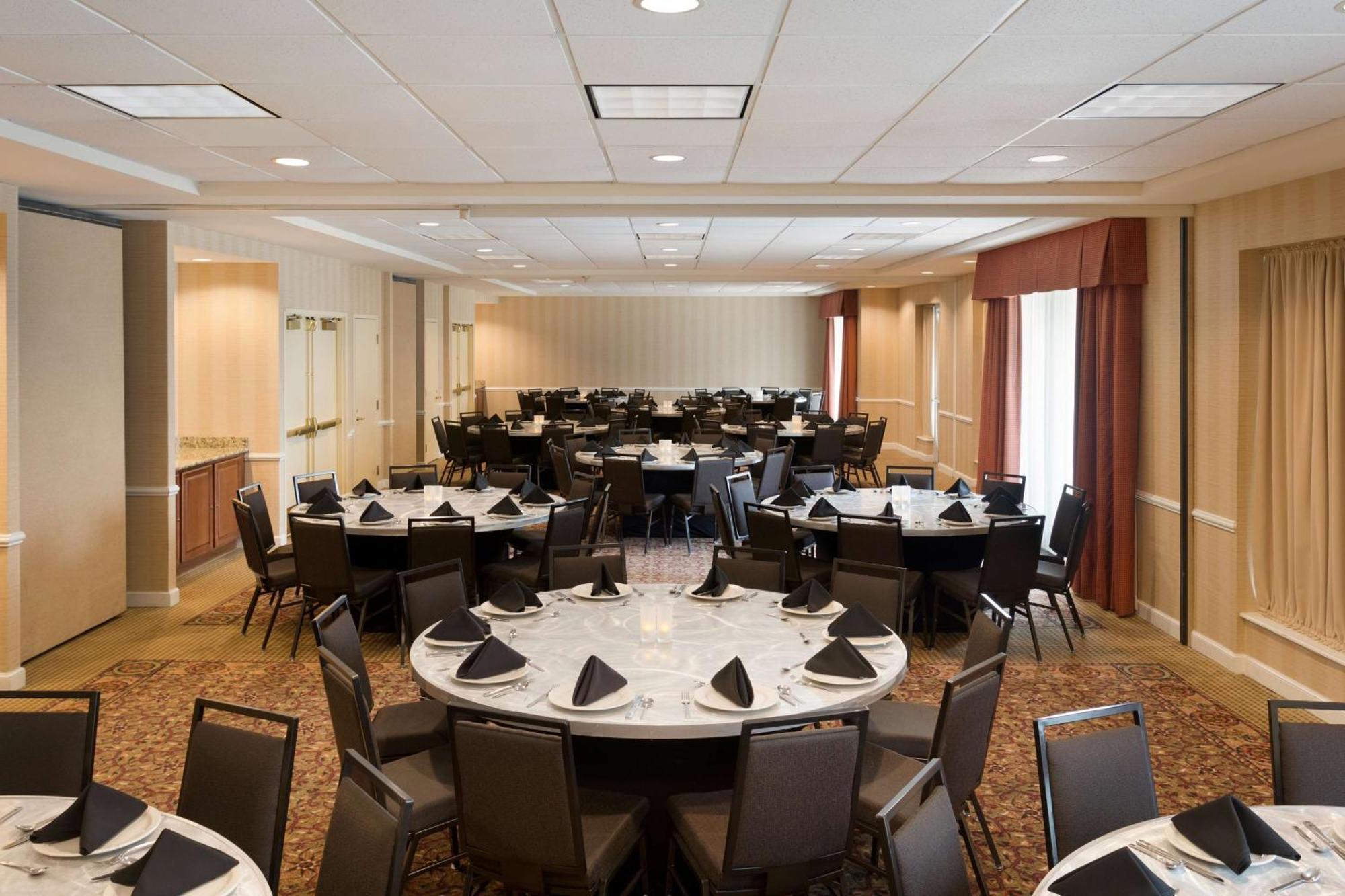 Hilton Garden Inn Oakbrook Terrace Εξωτερικό φωτογραφία
