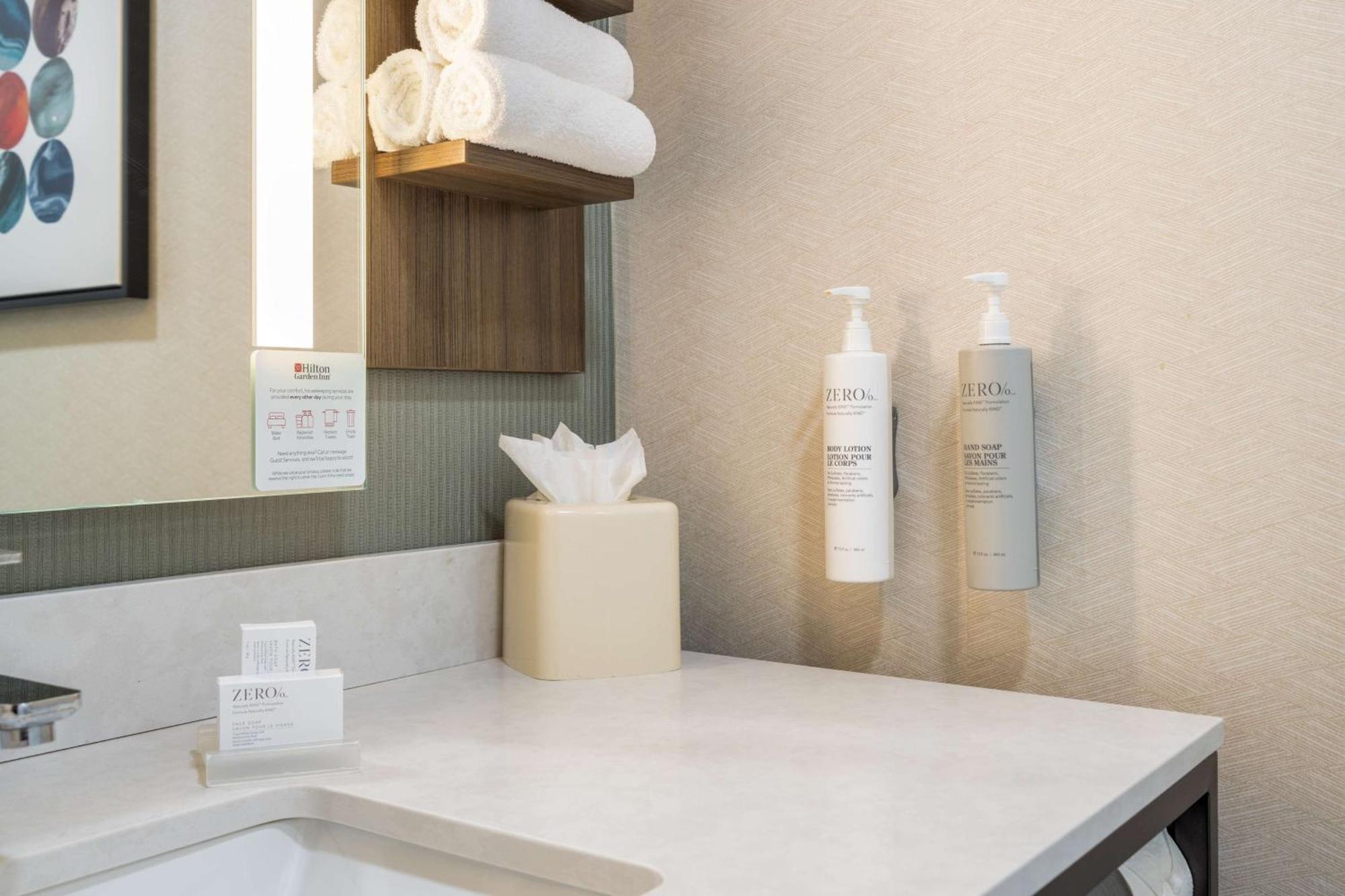 Hilton Garden Inn Oakbrook Terrace Εξωτερικό φωτογραφία