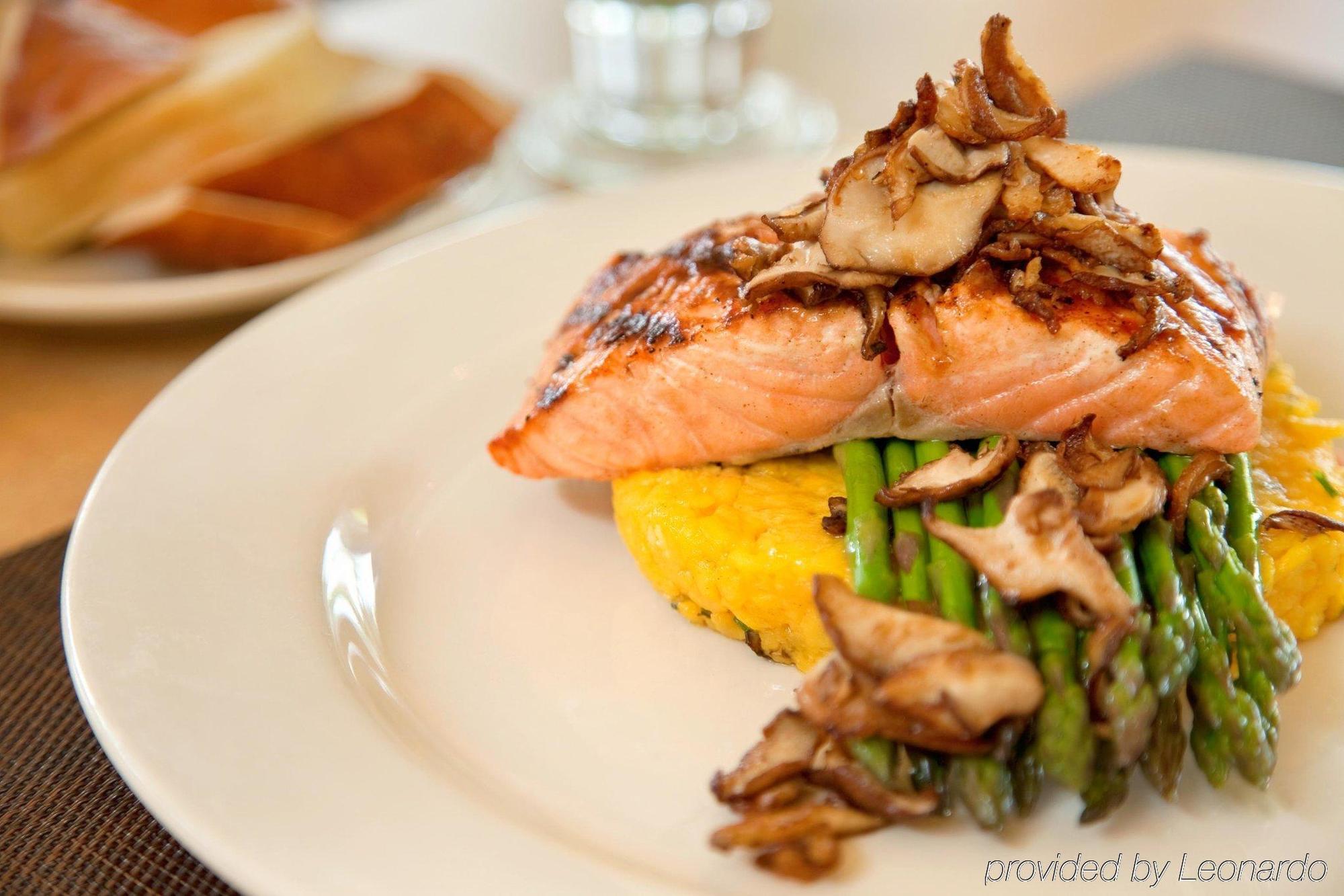 Hilton Garden Inn Oakbrook Terrace Εξωτερικό φωτογραφία